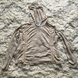 Lace detailed long sleeve